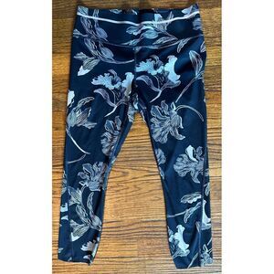 Athleta Sonic Capri Leggings Navy Blue with Floral AOP Athletic Outdoor Active M